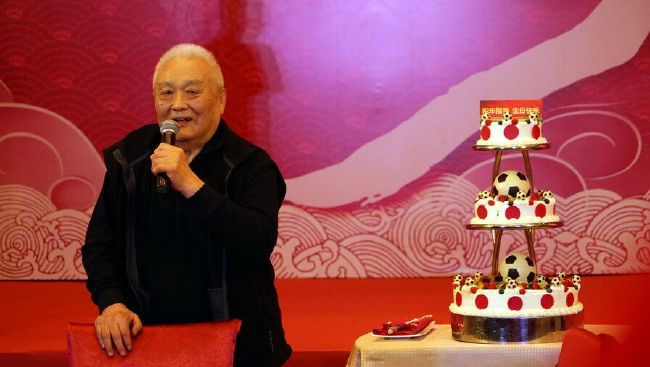 少妇啪啪打桩爽的受不了